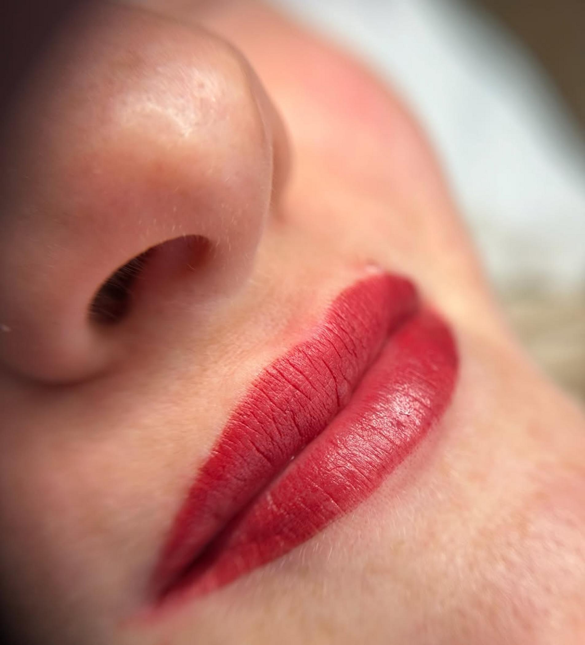 healing stages of lip tattoo peeling