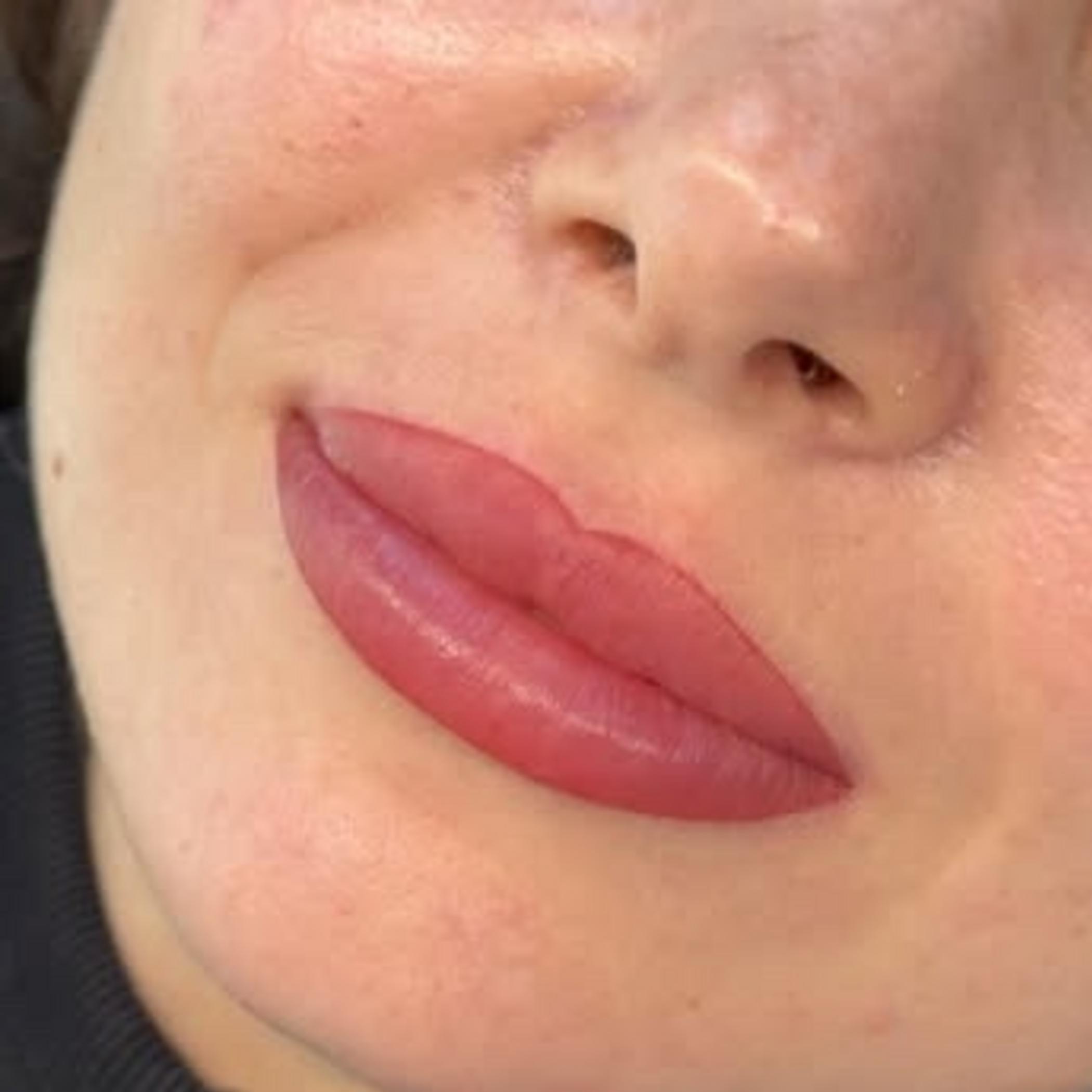 Lip Contour Vs Lip Blush Tattoo: What’s The Real Difference?